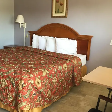 Budget Inn Plainview-2