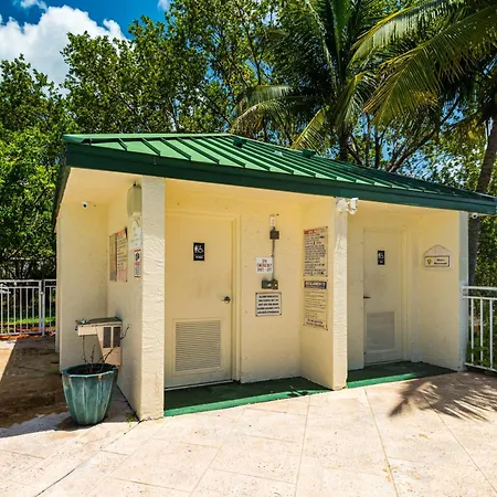 Kwss204 Sunrise Suites Barbados Suite #204-2