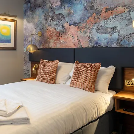 Keavan's Port Hotel , Dublin-3