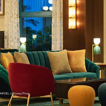 Disney'S Hollywood Hotel-2