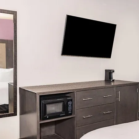 La Quinta Inn & Suites By Wyndham Norfolk-3