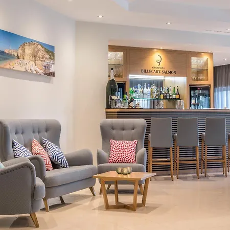 Caneiros Luxury House & Suites-2