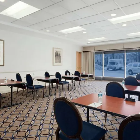 Doubletree By Hilton Newark Penn Station, Nj-3