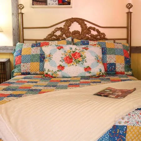 Acorn Hideaways Canton Charming Pioneer Suite 1890'S General Store-3