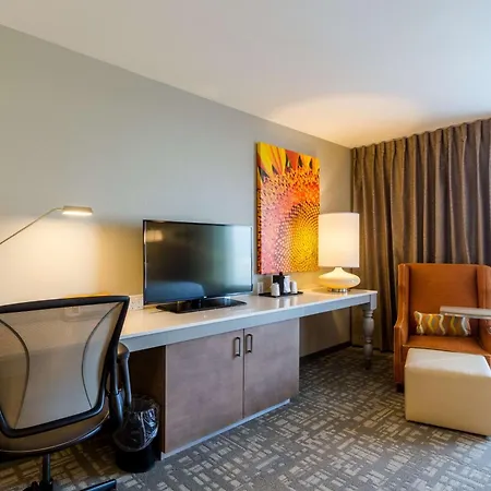 Hilton Garden Inn Salina-2