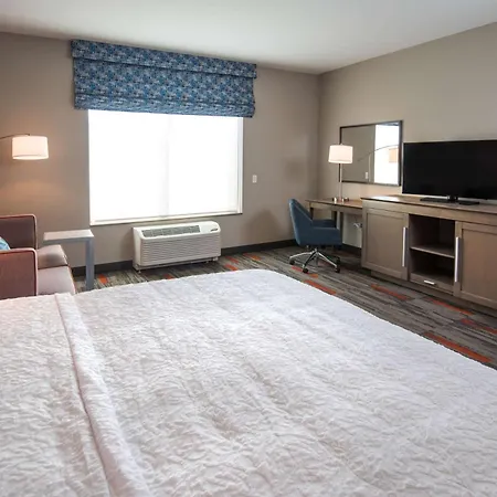 Hampton Inn And Suites At Wisconsin Dells Lake Delton-2