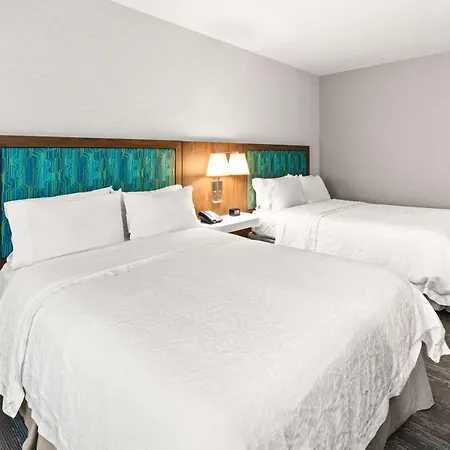 Hampton Inn Seekonk-3