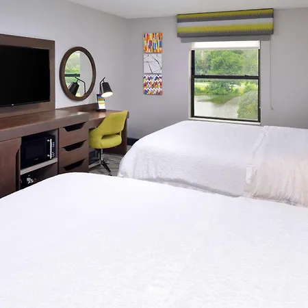 Hampton Inn Laporte-2