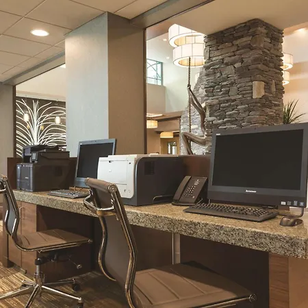 Embassy Suites Saratoga Springs-2