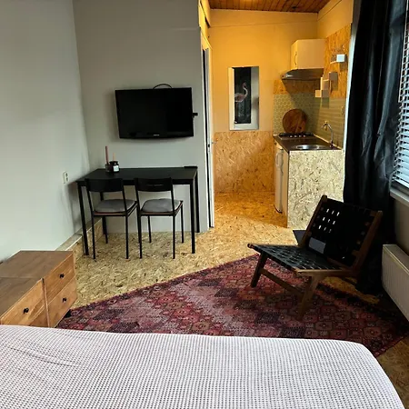 Tiny Garden Studio-2