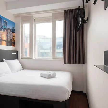 Easyhotel The Hague City Centre-3
