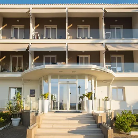 Ticho'S Greenblu Hotel-2
