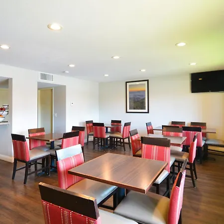 Comfort Inn & Suites Moreno Valley Near March Air Reserve Base-3