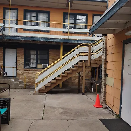 Rosenberg Motel-2