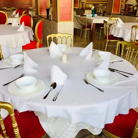 Hotel Les Ambassadeurs-3