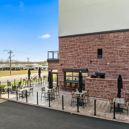 Cobblestone Hotel & Suites - Cullman-3