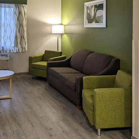 Quality Inn & Suites Delaware South-2