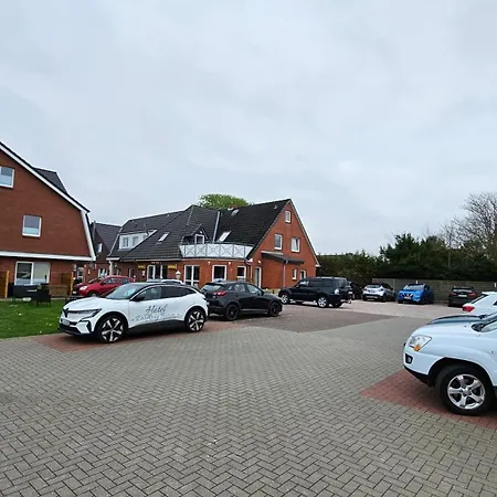 Hotel Dorfkrug Büsum - günstige Altbauzimmer Am Oland-2