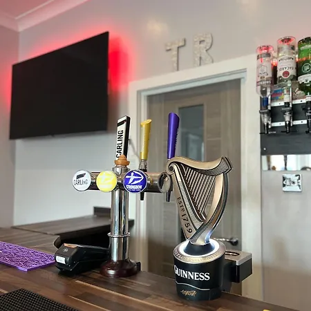 Tudor Rose Hotel-3