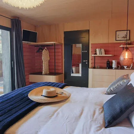 Bien Loin d'Ici Spa B&B-2