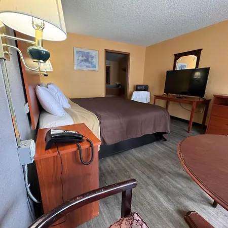 College Inn Spartanburg-3