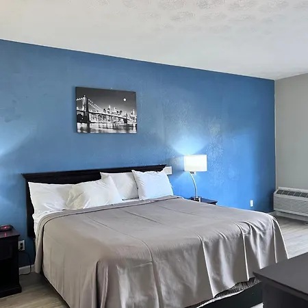 Knights Inn Dillard-2
