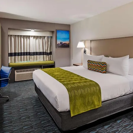 Best Western Plus Yuma Foothills Inn & Suites-2