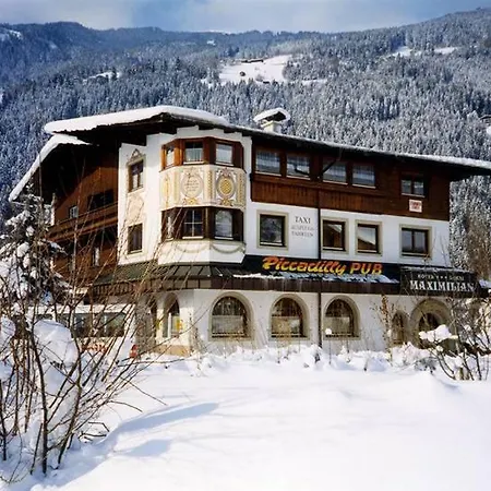 Hotel Garni Maximilian-3