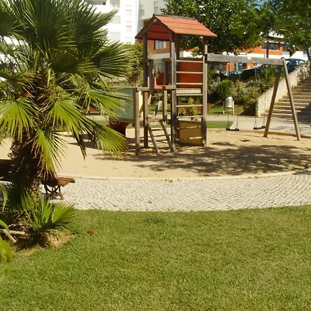 Apartamentos Jardins Da Rocha-3