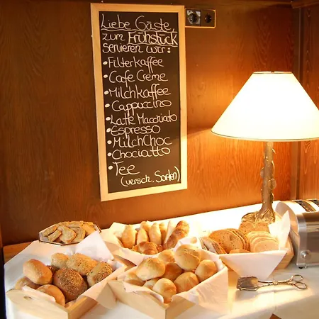 Stadthotel Detmold-3