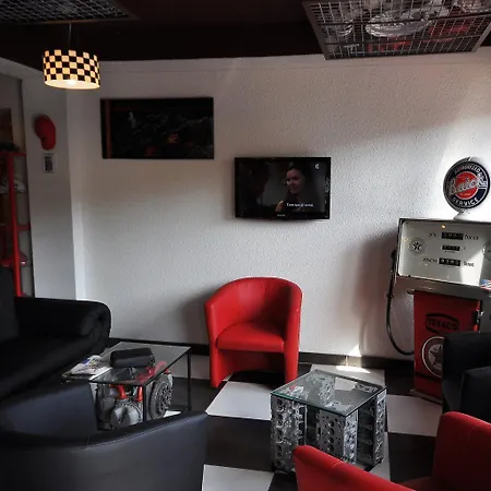 Enzo Hotels Pont-A-Mousson-2