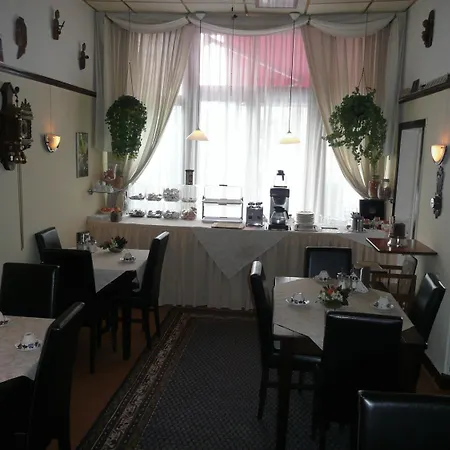 Staten Hotel-2