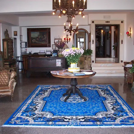Hotel La Riva-3