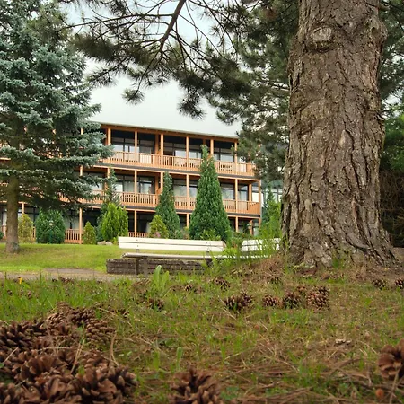 Hotelferienanlage Friedrichsbrunn-2