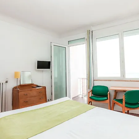 Hotel Le Trident Thyrsé-2