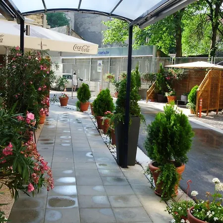 Best Western Premier Hotel Astoria-3