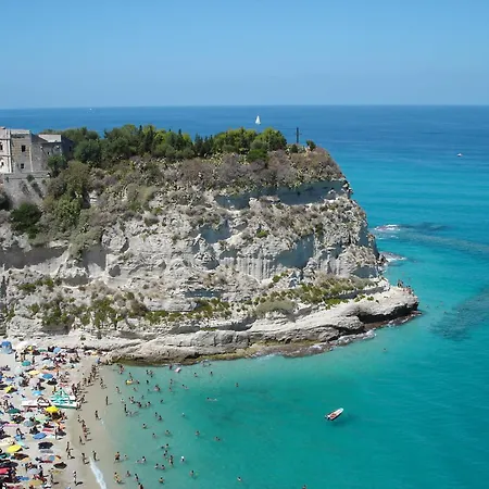 Villa Vittoria Tropea B&B-2