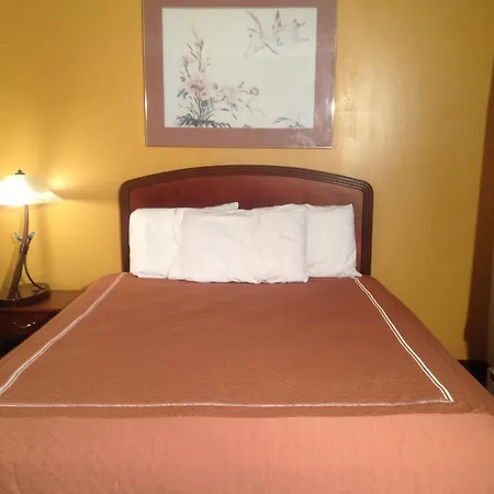 Caravan Motel-2