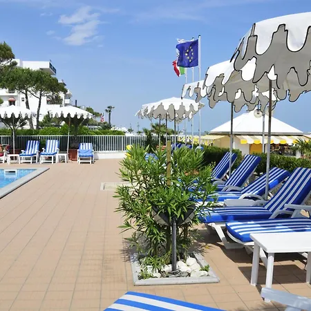 Hotel Plaza Esplanade-3