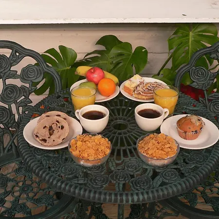 Wicker Guesthouse-3