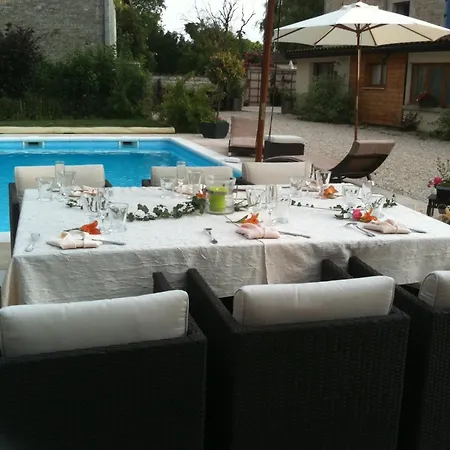 Logis Hotel La Grange Du Relais-2