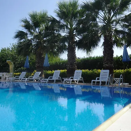Residence Hotel Villa Laura-3