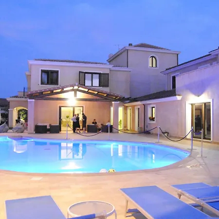 Hotel La Perla-3