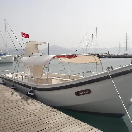 Alesta Yacht Hotel-2