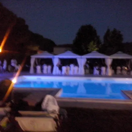 Hotel Velcamare-3