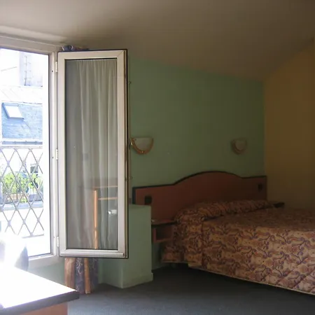 Hotel Ferney République-3