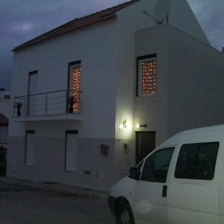 Peniche Surf Lodge 1-3