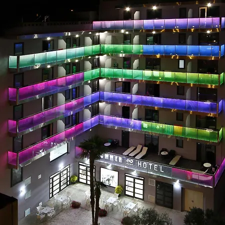 Summer Hotel-2