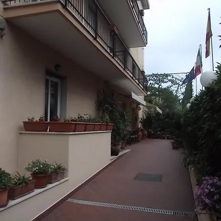Hotel San Nazario-2