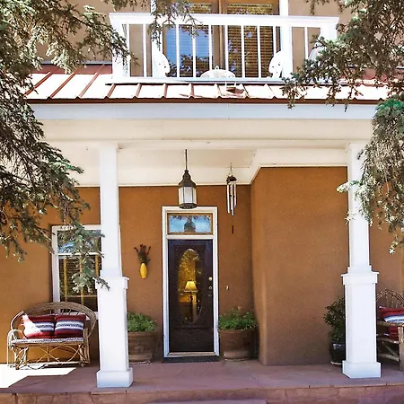 The Parador Farmhand 1 Downtown-2